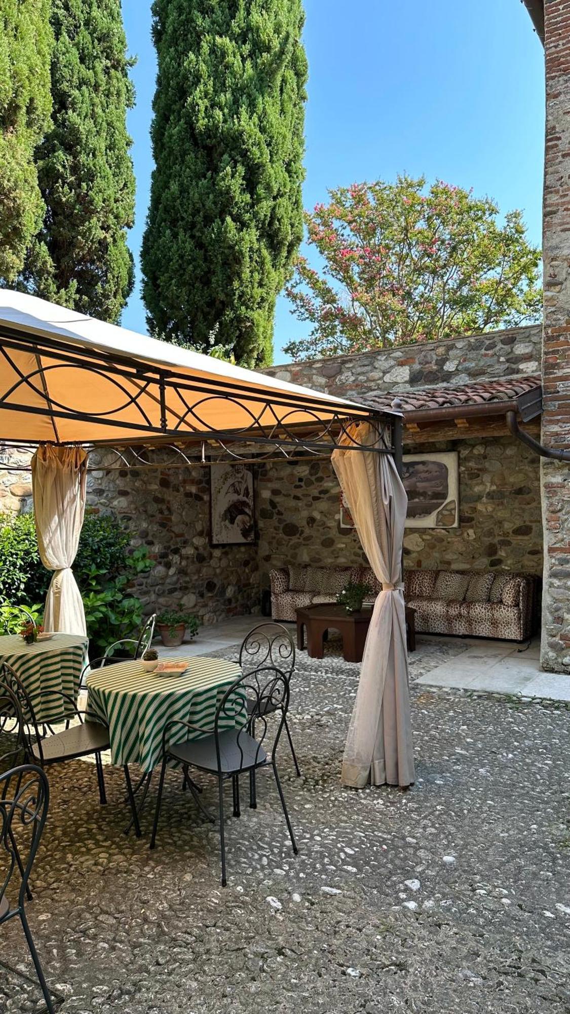 Ca' Hemingway Aparthotel Bassano del Grappa Exterior foto