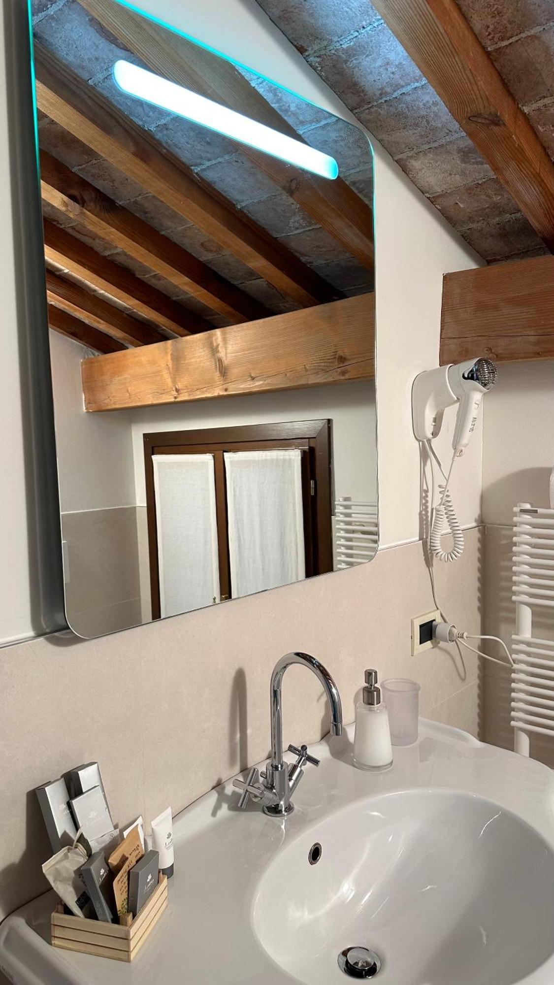 Ca' Hemingway Aparthotel Bassano del Grappa Exterior foto