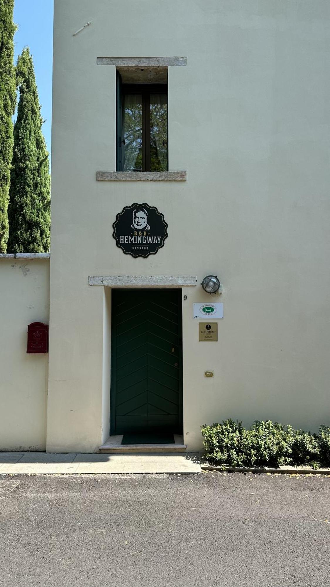 Ca' Hemingway Aparthotel Bassano del Grappa Exterior foto